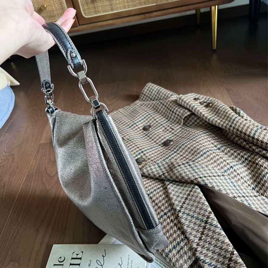 大降價‼️Loewe 鏤空雕花單肩包-3