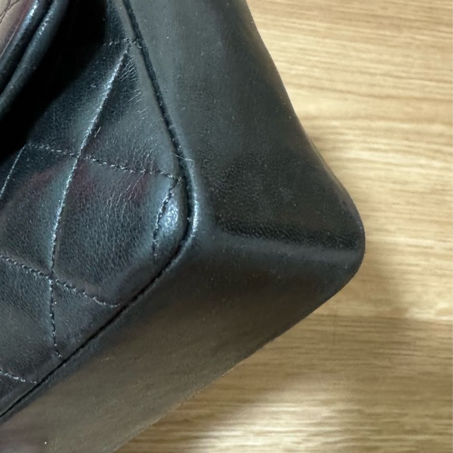 Chanel Vintage 19公分 黑金小金豆豆mini coco cf 半蓋老包 古董包 老香-3