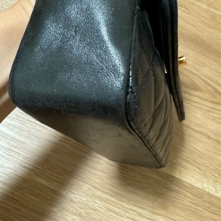 Chanel Vintage 19公分 黑金小金豆豆mini coco cf 半蓋老包 古董包 老香-4