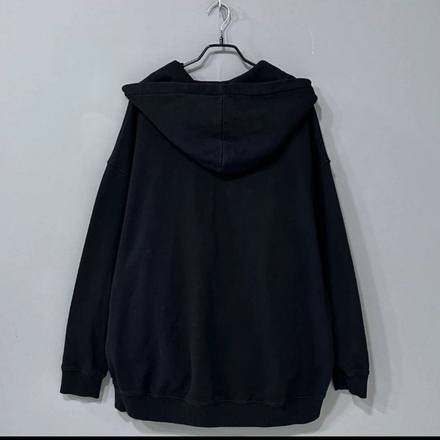 GIVENCHY 黑色破壞LOGO 帽T M號 幾乎全新-3