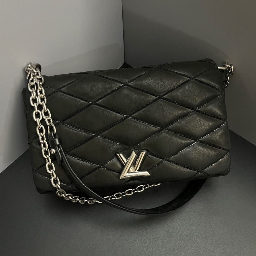 (超便宜 僅此一顆⚠️)LV GO-14 「小羊皮」 專櫃漲價至23萬台幣 手提+斜背+單肩-26