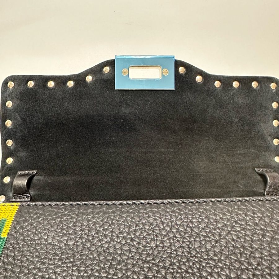 荔枝紋小牛皮刺繡 Rockstud 肩背包黑色-21