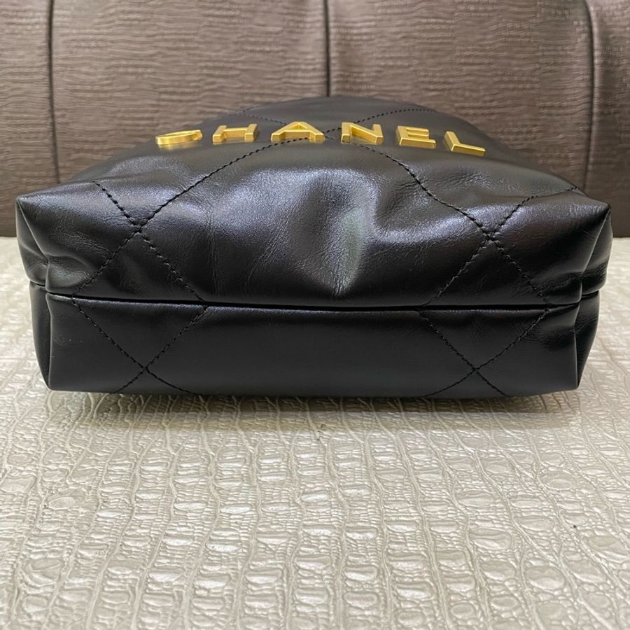 Chanel 黑羊皮霧金釦 mini 22包-2