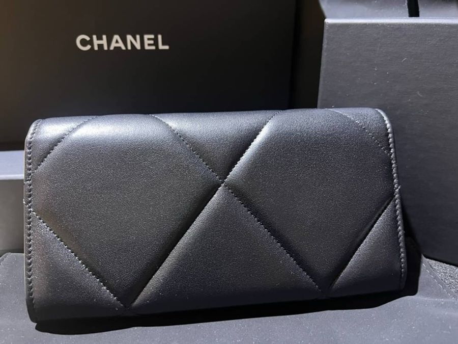 CHANEL 小羊皮❤️經典全新晶片款黑色長昂19羊皮夾-10