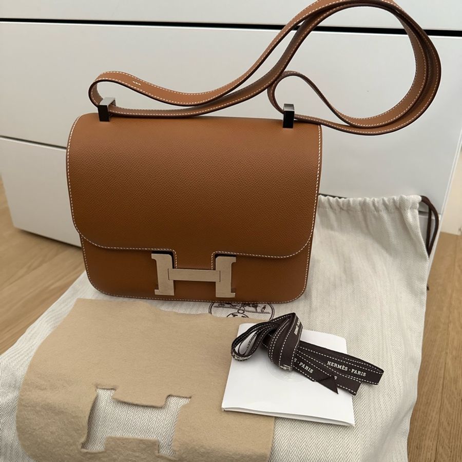 Hermes Constance 24-0