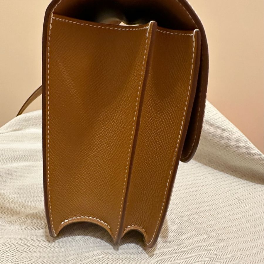 Hermes Constance 24-5