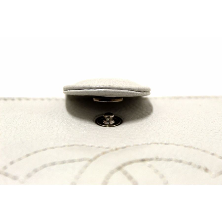 Chanel Vintage White Caviar CC Leather Classic Long Wallet-16