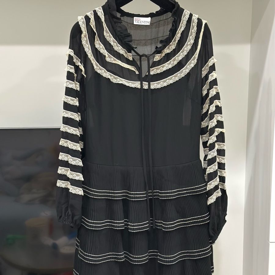 Red Valentino 黑色 立領 長袖 蕾絲 洋裝 紗裙 蛋糕裙 連身裙 連衣裙 裙裝-2