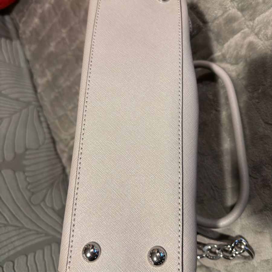 限時優惠活動MICHAEL KORS 鎖頭防刮皮革兩用包-灰藍Michael Kors 鎖頭 灰藍色短肩揹包 手提包 兩用包 絕版-5
