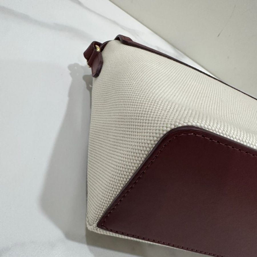 Burberry Horseferry 帆布翻蓋斜背包-8