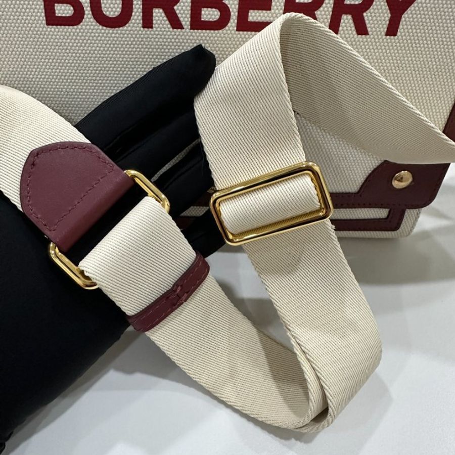 Burberry Horseferry 帆布翻蓋斜背包-14