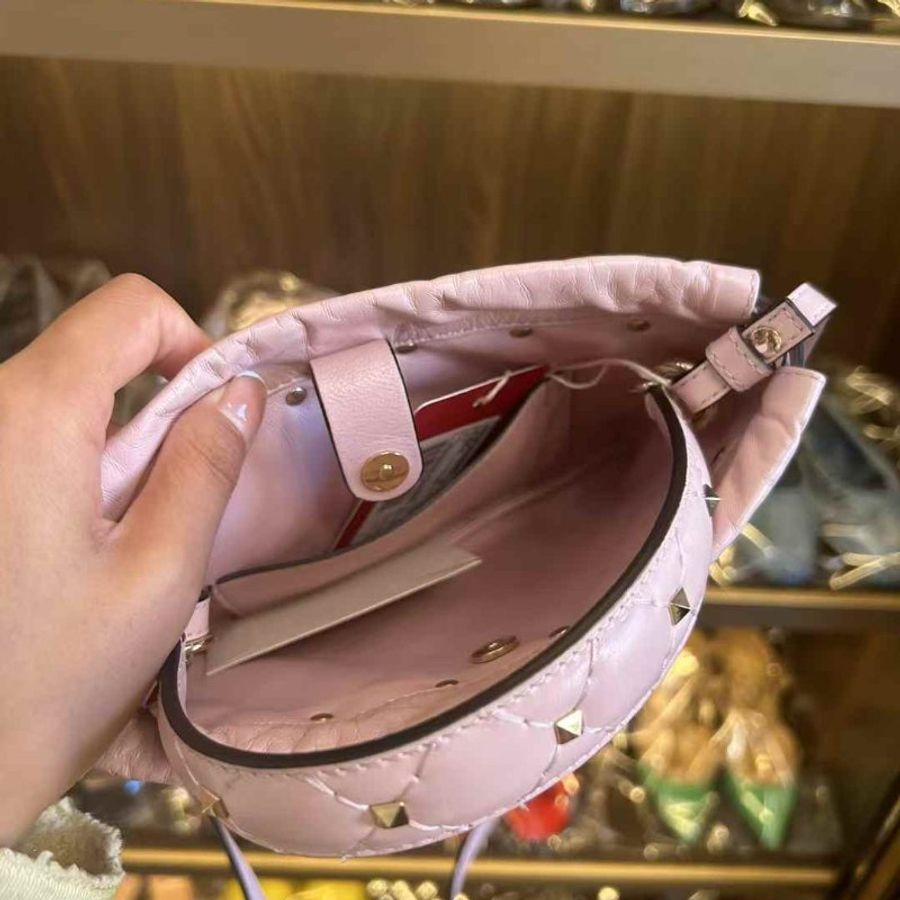 Valentino 手提包 全新有吊牌 很溫柔的顏色 原價5萬多-4