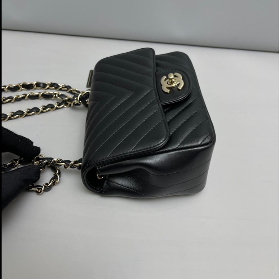 Chanel香奈兒 黑金全皮v紋方胖子-2