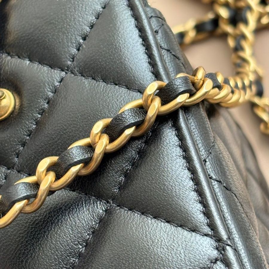 ::CHANEL:: 黑色羊皮金雙C核桃金球 化妝鍊包 斜背肩背包-37