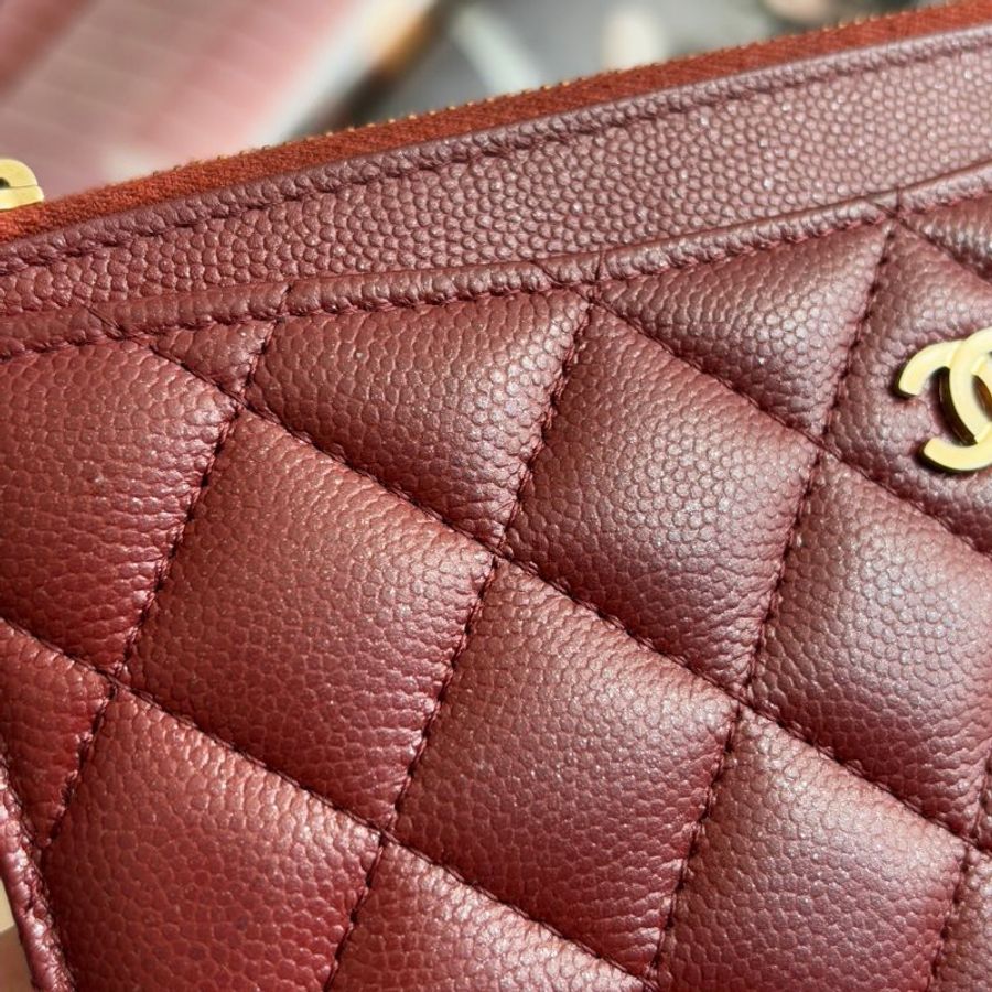 ::CHANEL::香奈兒 A84107 勃根地紅牛皮金雙C一字拉鍊扁型長夾 錢包色皮革卡片零錢包-26