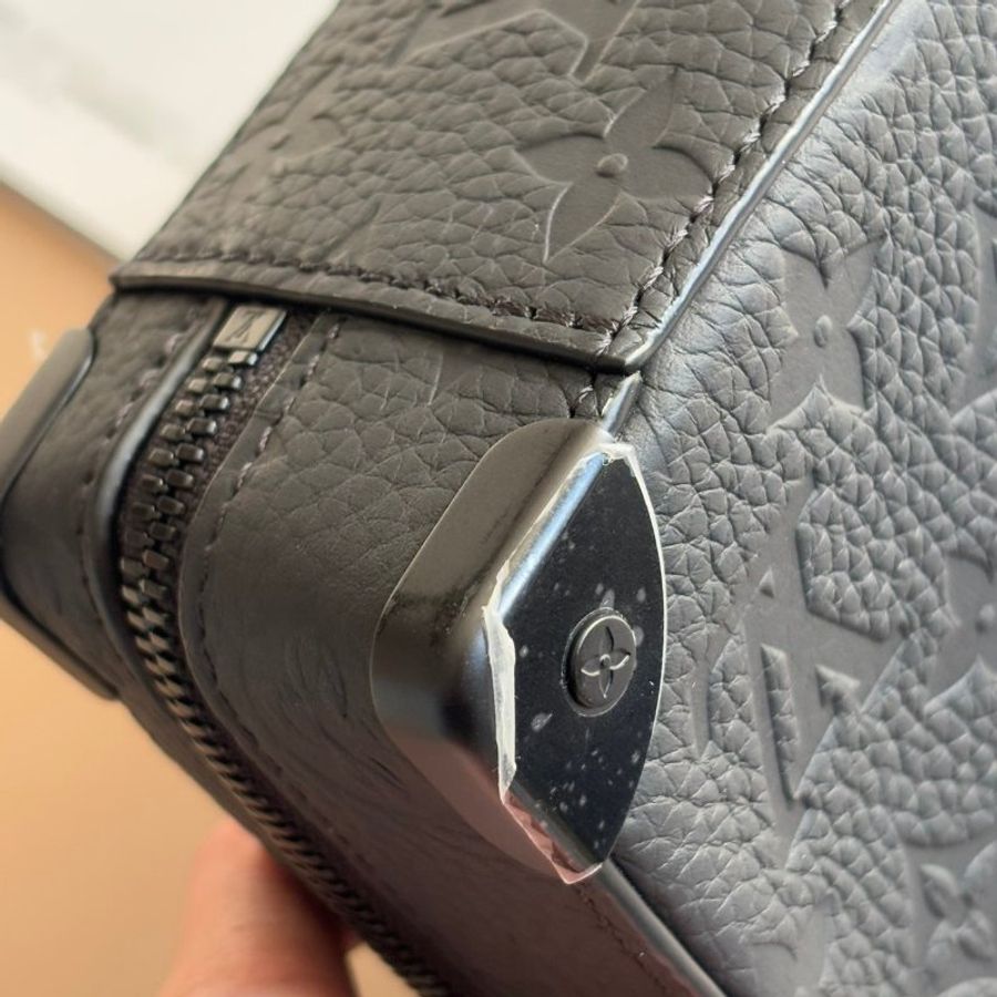 ::LOUIS VUITTON:: LV M59163 HandleSoftTrunk黑壓紋箱型手提斜背包-7
