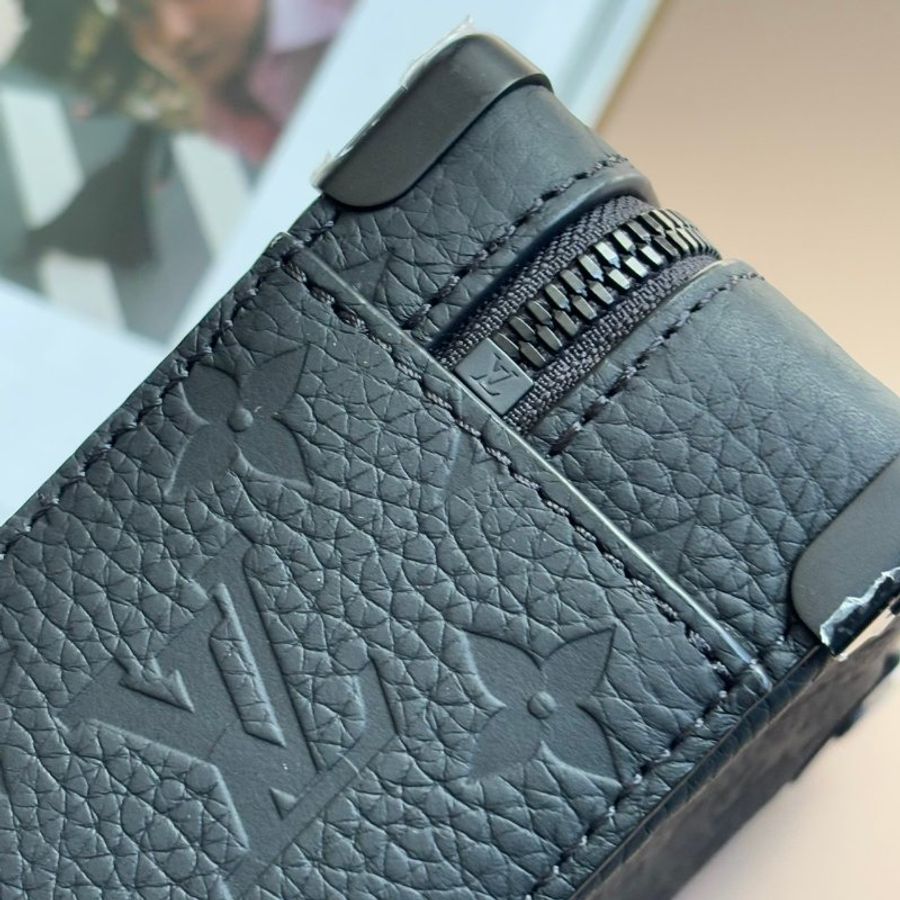 ::LOUIS VUITTON:: LV M59163 HandleSoftTrunk黑壓紋箱型手提斜背包-9
