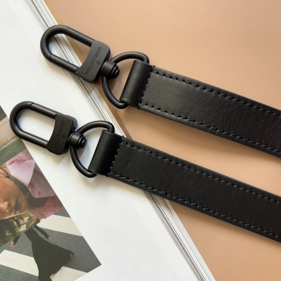 ::LOUIS VUITTON:: LV M59163 HandleSoftTrunk黑壓紋箱型手提斜背包-18