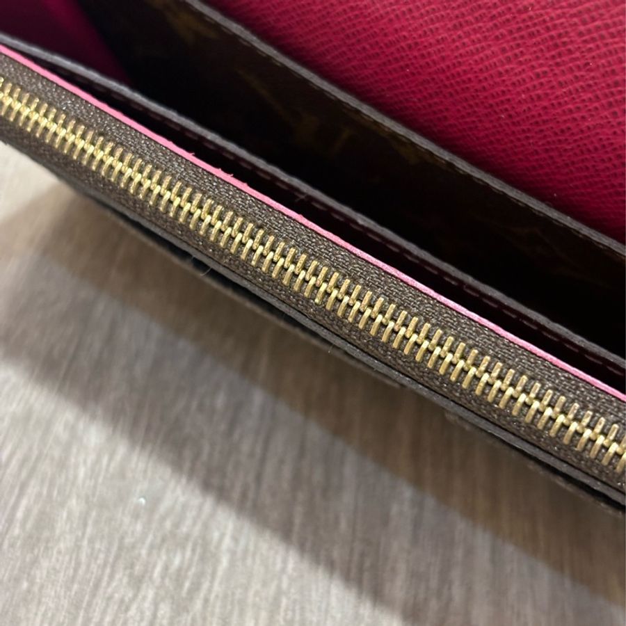 LV M60697 EMILIE 原花 拉鍊 紫紅 微笑 零錢 皮夾 發財夾 長夾-24