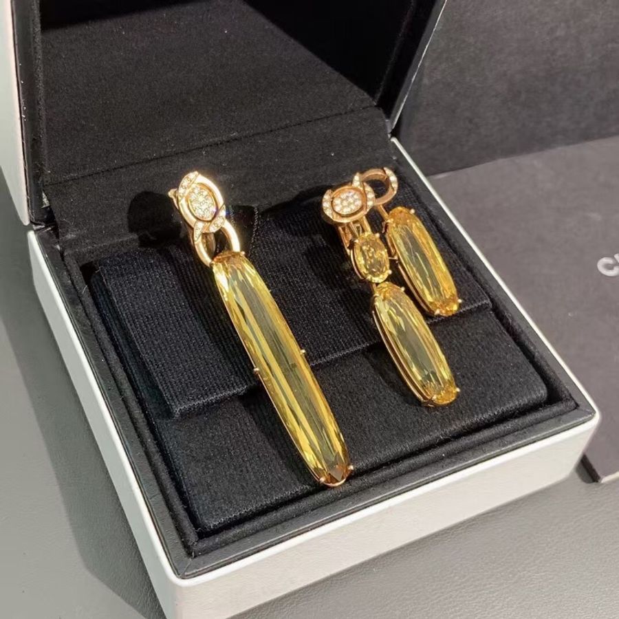 Chanel香奈兒高級珠寶dazzling earrings系列綠柱石黃金鑲鑽耳環。綠柱石共27克拉，2018購入-1
