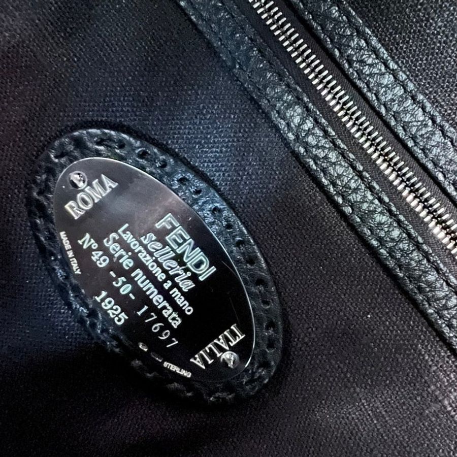 FENDI 黑色 小牛皮 鱷魚皮 黃 眼睛 怪獸 雙肩 後背包 7VZ012-11
