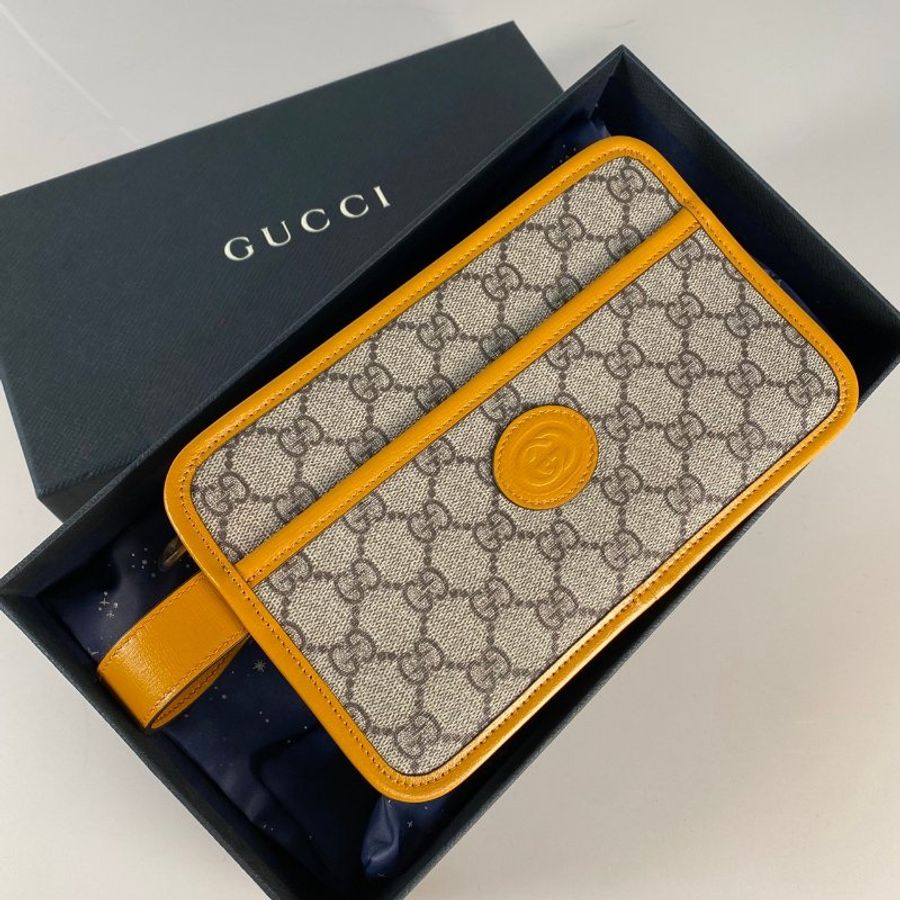 🔹全新品🔹 GUCCI GG Supreme PVC 塗層帆布 芥末黃 拉鍊 手提 手拿包-0