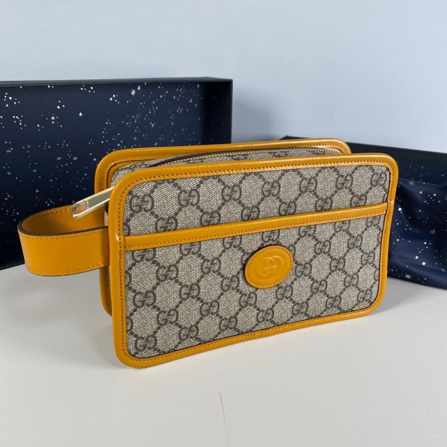 🔹全新品🔹 GUCCI GG Supreme PVC 塗層帆布 芥末黃 拉鍊 手提 手拿包-1