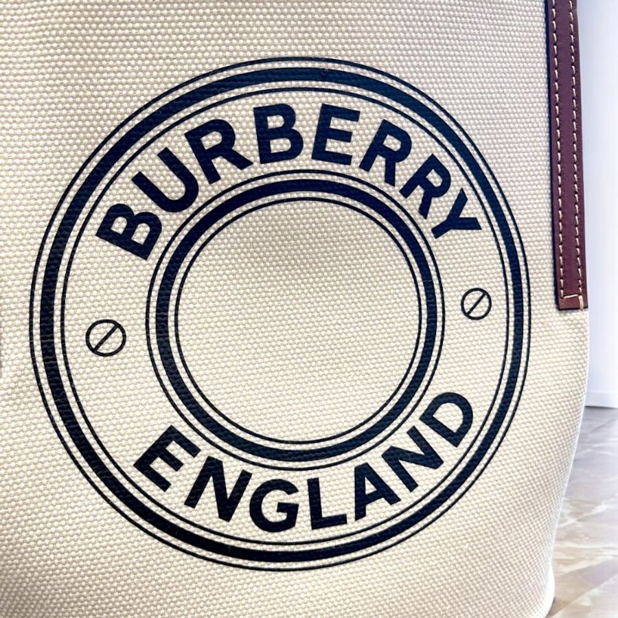 BURBERRY米白圓徽LOGO水桶包-3