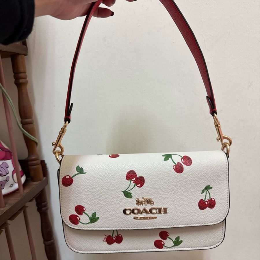 coach櫻桃包-4
