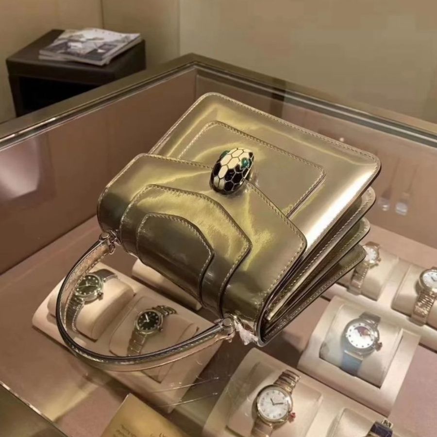 ✨快閃特價✨Bvlgari 281217 Serpenti Forever 金屬刷紋小牛皮包 古銅色-6