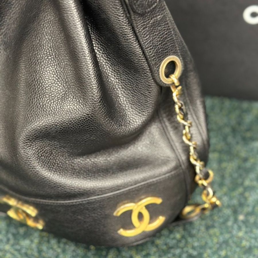 出清大優惠❤️CHANEL❤️牛皮大C水桶包🔥帥氣辣酷甜-18