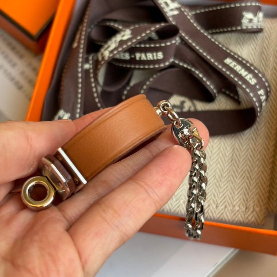 ::HERMES:: Kelly Glove Clip棕色銀釦凱莉手套夾 手套釦-6