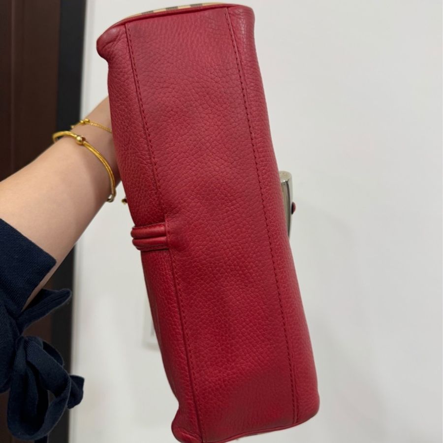 BURBERRY 紅色 牛角包 肩背包 腋下包 手提包 側背包-11