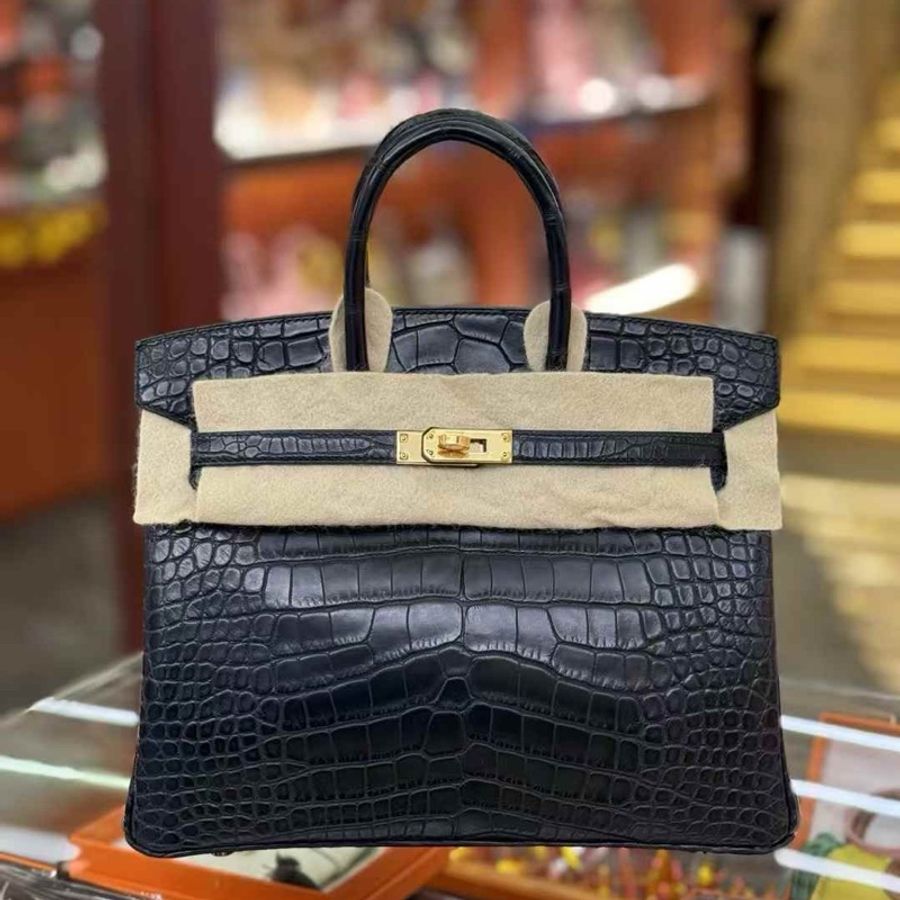全新 Hermes birkin 25 黑金霧面鱷魚-5