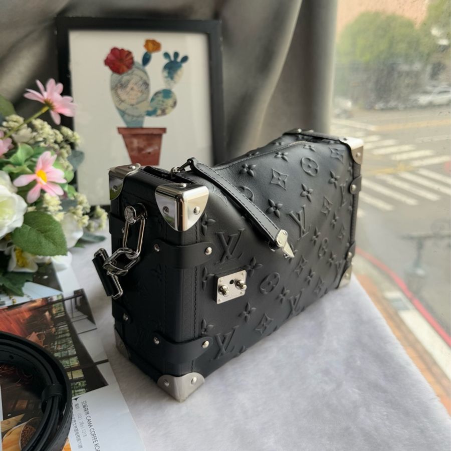 Louis Vuitton Side Trunk MM 硬箱造型牛皮手提/斜背二用包(黑色) M21709-4