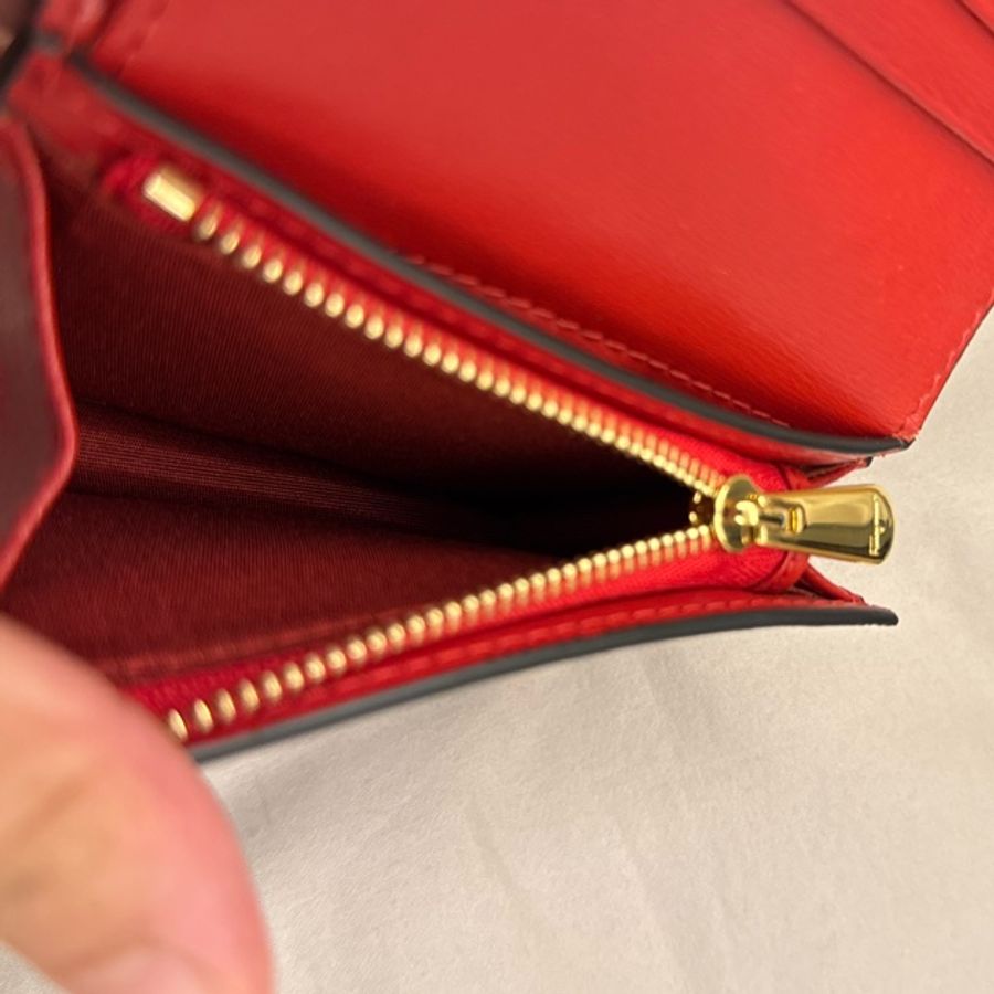 [9成新僅用過一次]Salvatore Ferragamo 經典logo黑色短夾-10