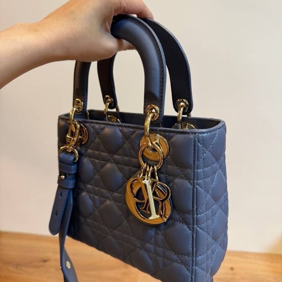 Lady Dior 霧狸藍 五格 愛心徽章 小號 戴妃包 黛妃包 手提包 肩背包 斜背包-2