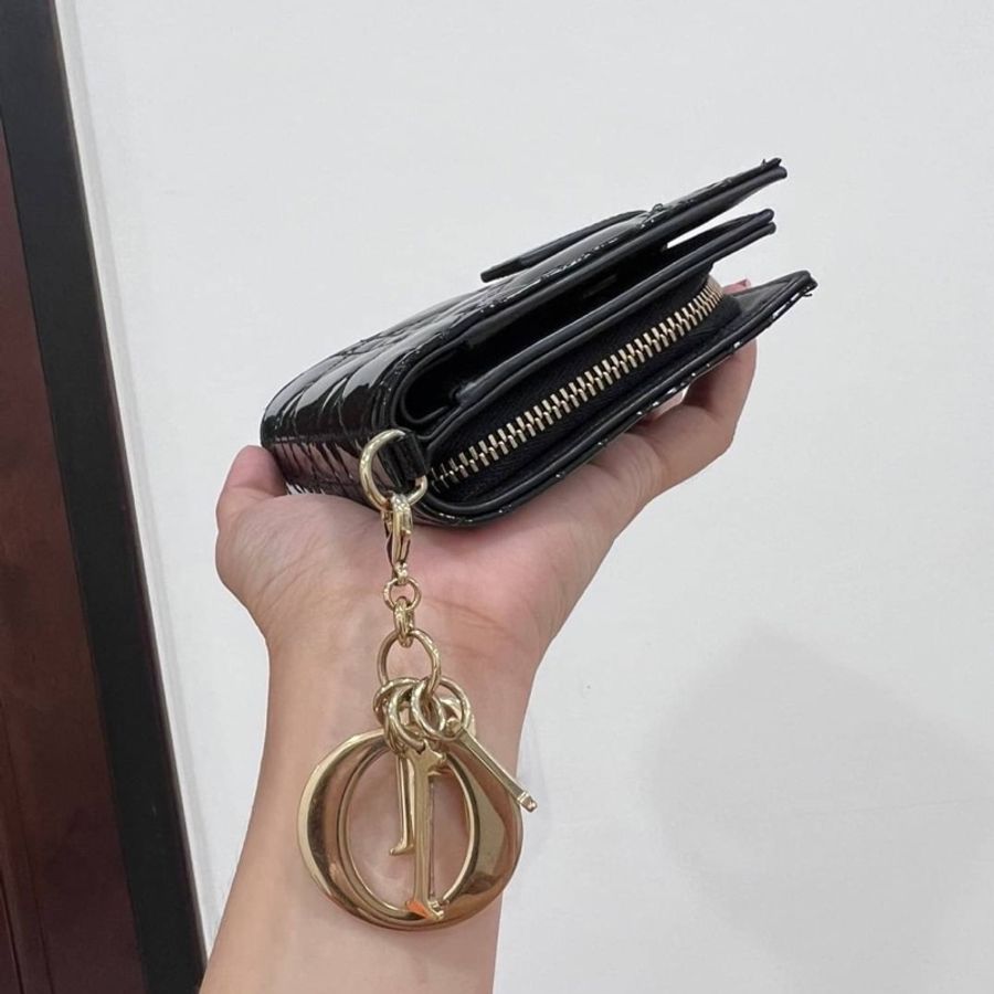 Dior 迪奧 Lady Dior藤格纹亮面 黑色經典金logo 皮夾 短夾 錢包-4