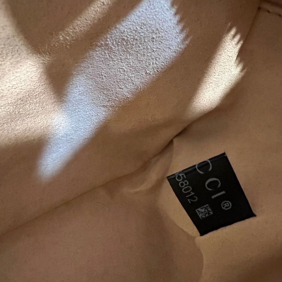 ෆ 𝙂𝙪𝙘𝙘𝙞 𝟮𝟬𝟮𝟯新款 GG Marmont相機包 珍珠白🫧-17