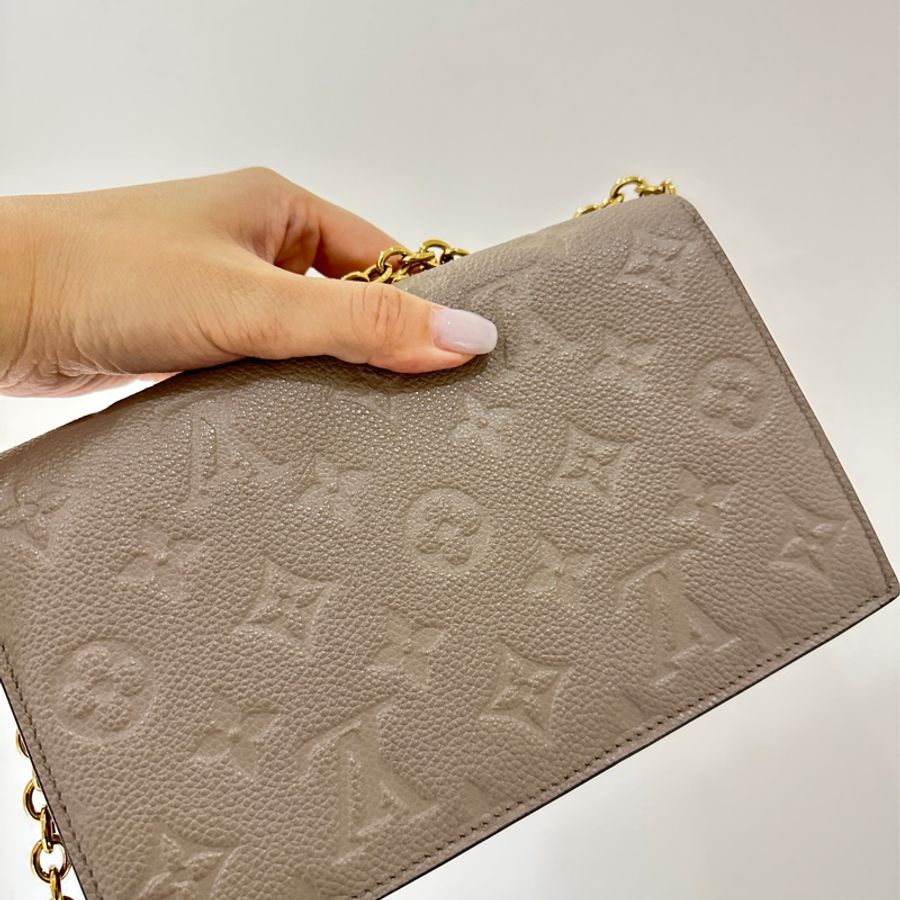 Louis Vuitton VAVIN WOC M69423壓紋牛皮鏈條包（大象灰）-4