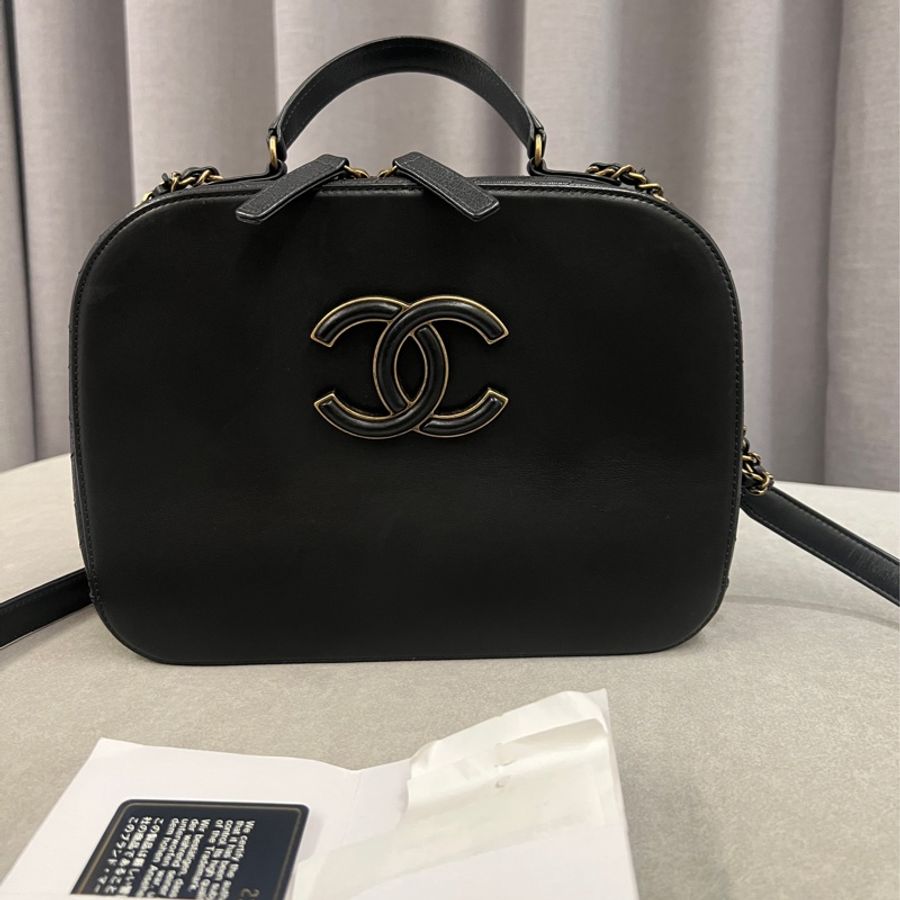 Chanel 黑色斜揹包-4