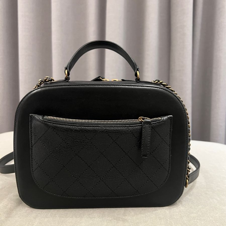 Chanel 黑色斜揹包-5