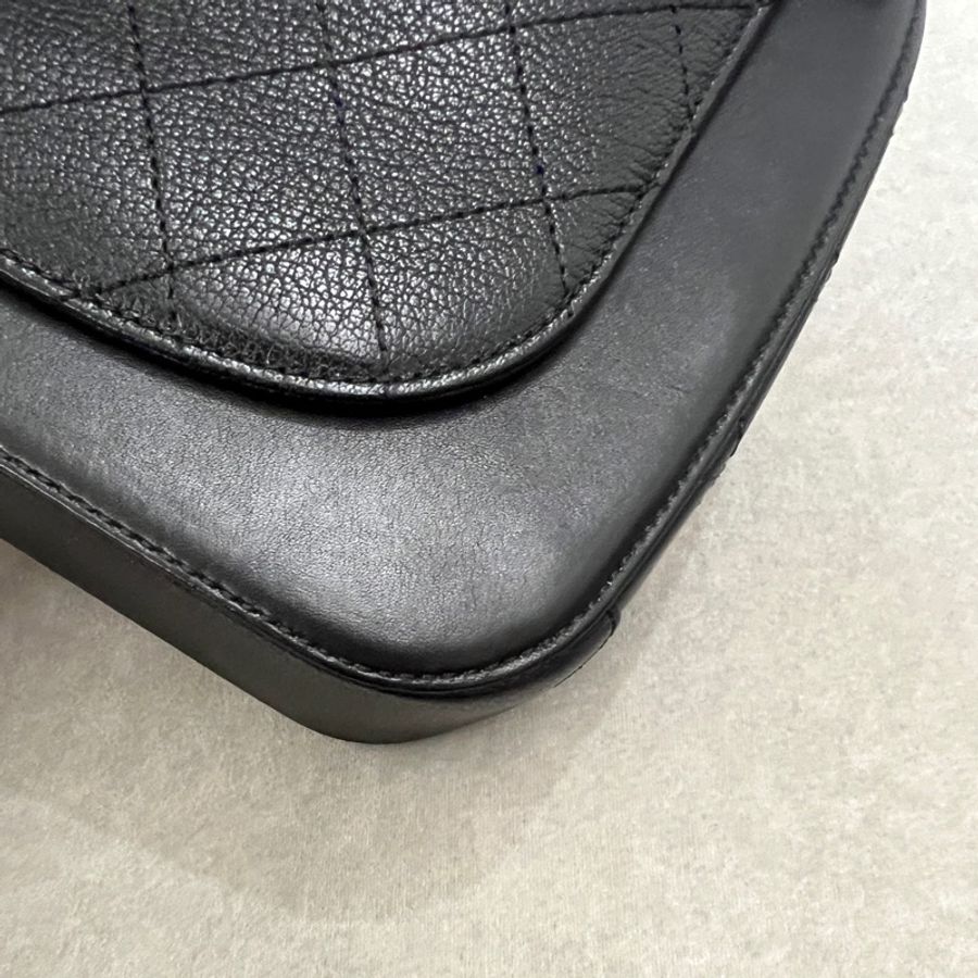 Chanel 黑色斜揹包-13