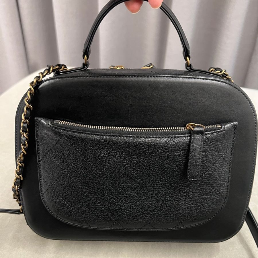 Chanel 黑色斜揹包-26