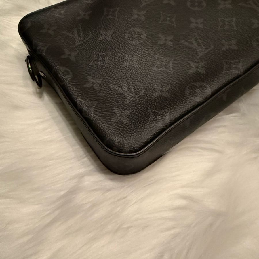 Louis Vuitton 路易威登 LV 三合一郵差包 Trio 斜背包 黑武士 灰色/黑色 近全新-3