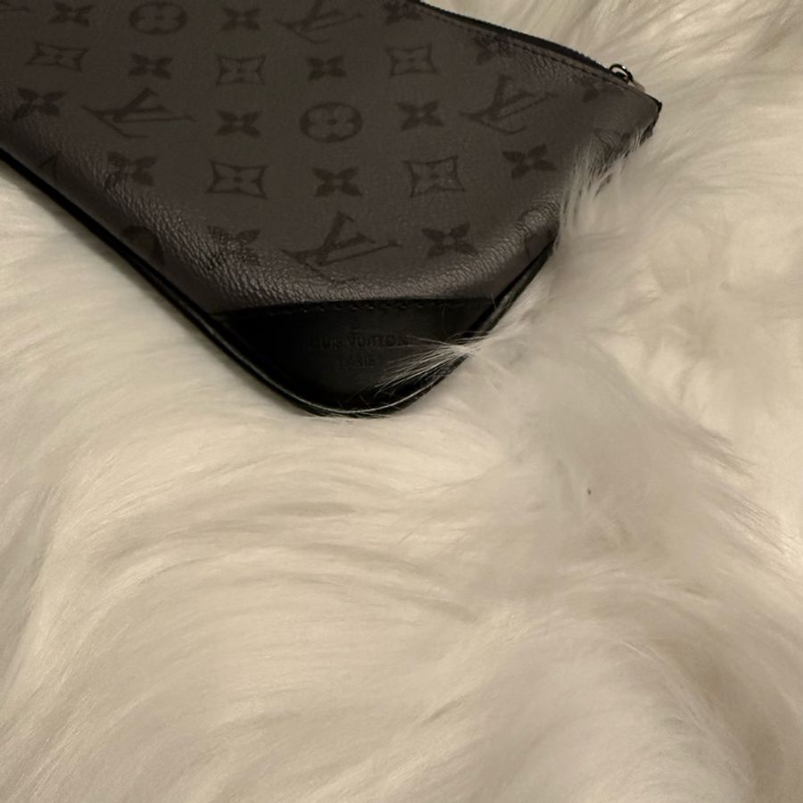 Louis Vuitton 路易威登 LV 三合一郵差包 Trio 斜背包 黑武士 灰色/黑色 近全新-8