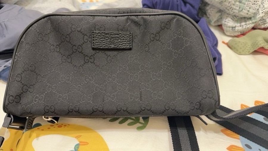 GUCCI 古馳 經典GG LOGO緹花織布胸口包/腰包-1