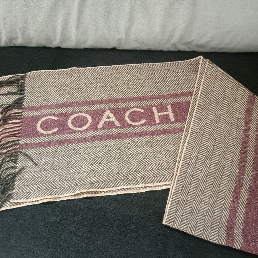 出清COACH 羊毛圍巾 大LOGO-0