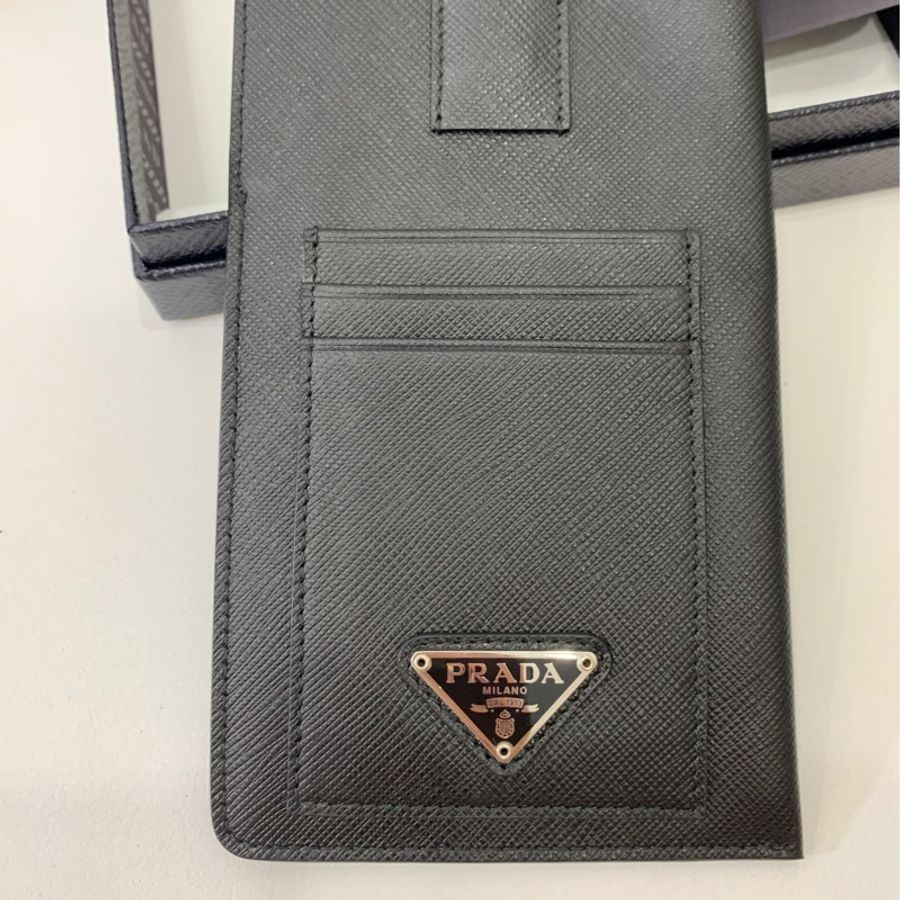 prada 黑 防刮牛皮 十字紋 掛頸 卡包 卡夾 證件夾 證件套 手機包 斜背包-6