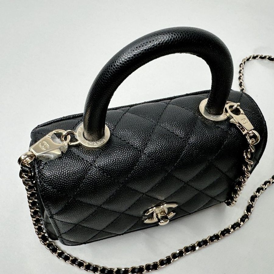 CHANEL 黑金牛Mini Coco handle-6